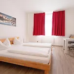 Vandrarhem Jugend- Und Familiengastehaus *