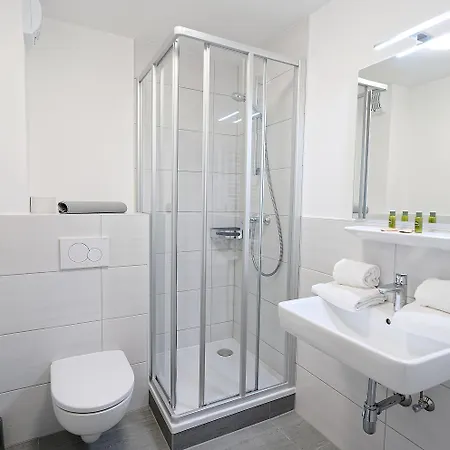 Hostel Jugend- Und Familiengastehaus *