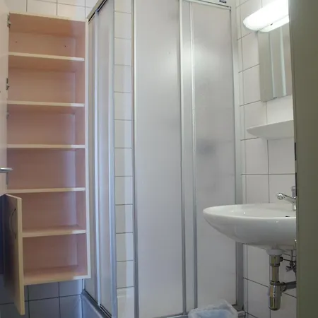 Jugend- Und Familiengaestehaus Hostel *