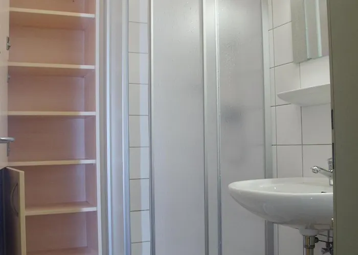 Jugend- Und Familiengastehaus Hostel *